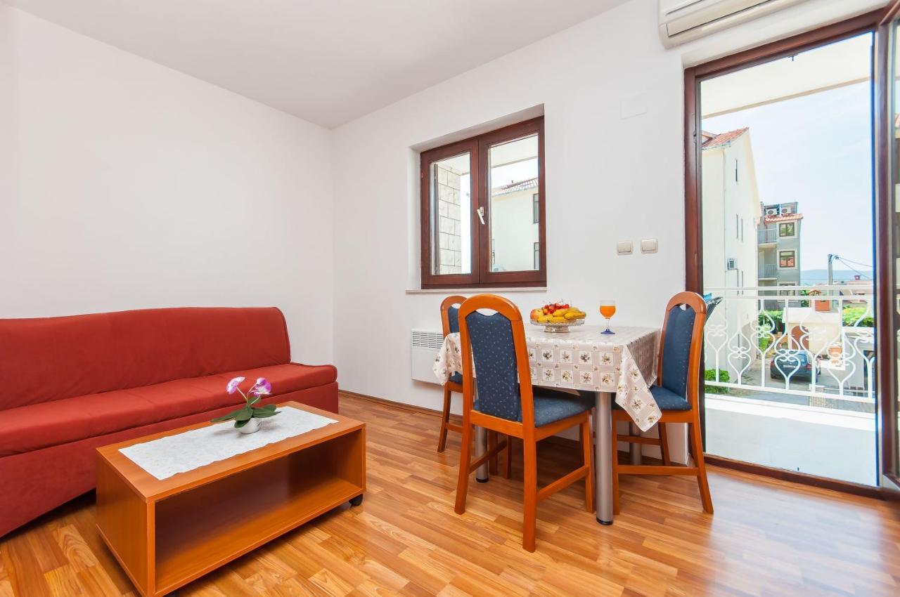 Apartments Ricina Dugi Rat Bagian luar foto